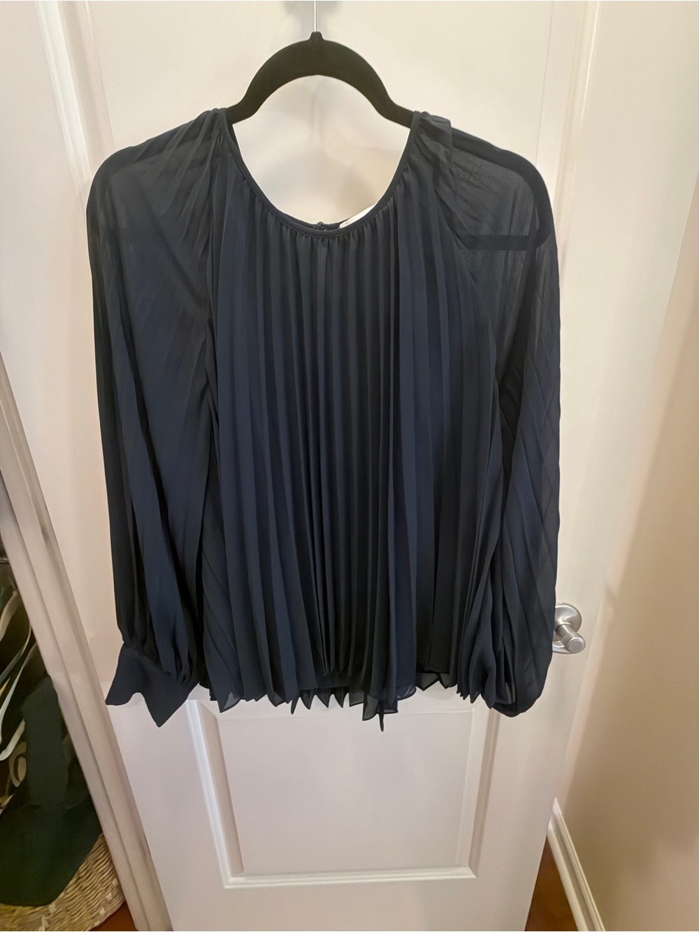 SAMSOE SAMSOE Pleated Long-Sleeve Blouse in Navy
